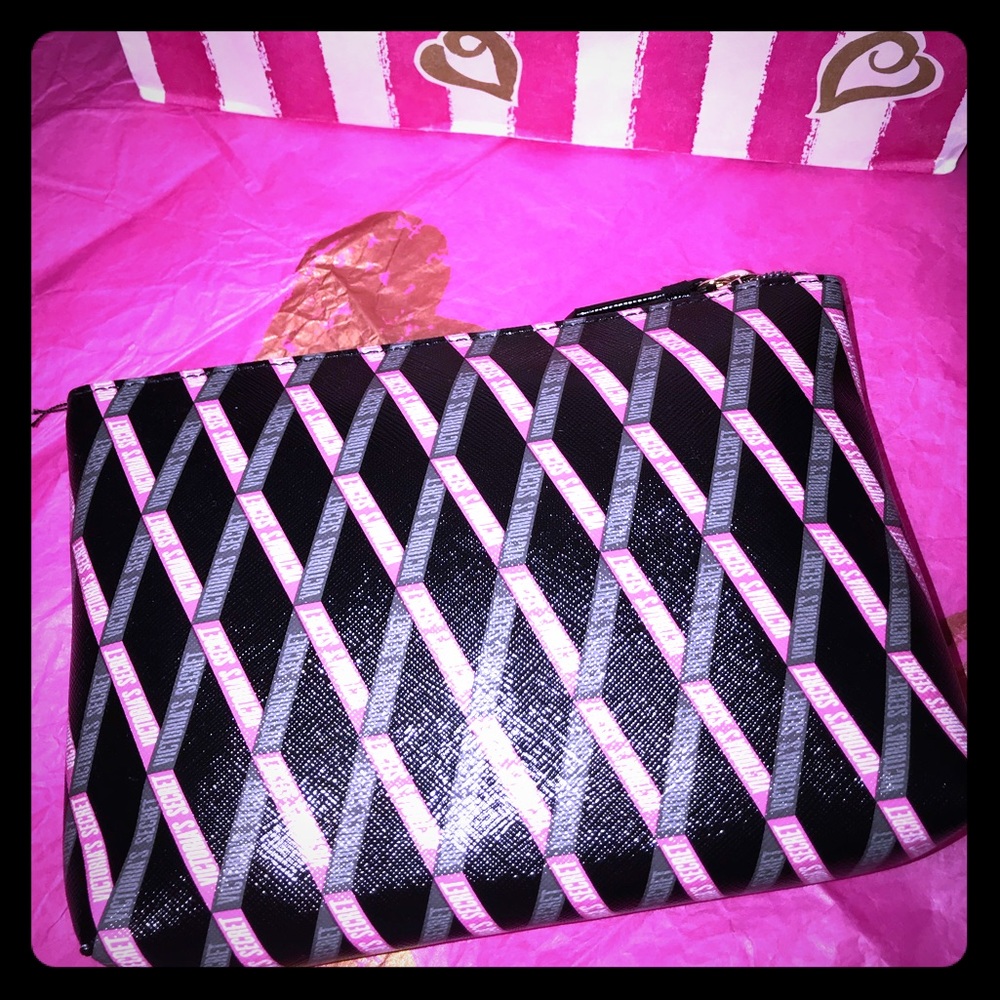 💕💕NWOT VS COSMETIC BAG💕💕